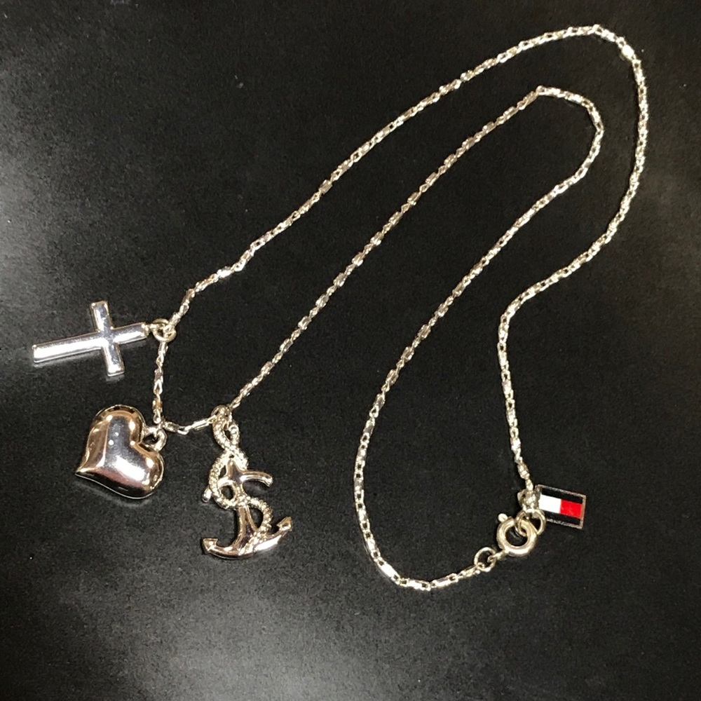 NWOT Tommy Hilfiger Silvertone Charmful Necklace